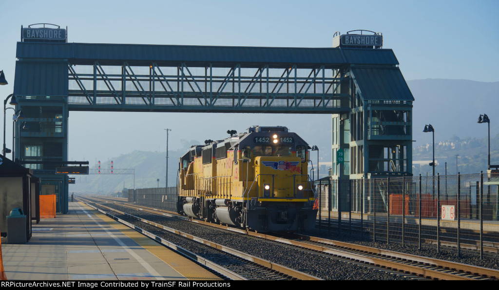 UP 1452 Leads the LSF51 30